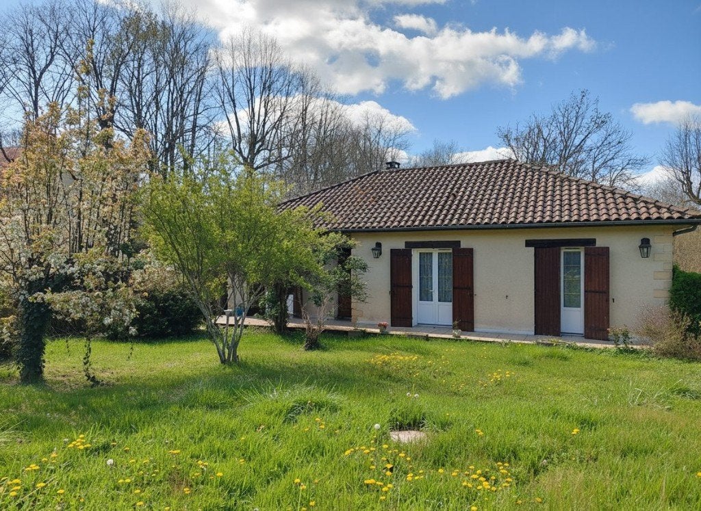 Semi plain-pied 4 pièces, 3 chambres, Immo, Étranger, Village, 87 m², Maison d'habitation, CHANCELADE - DORDOGNE
