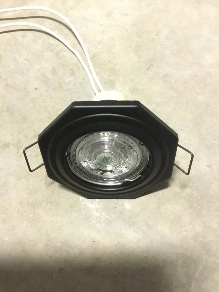 Inbouwspotjes zwart met ledlampjes op 230v Nieuw 10,00€, Ophalen of Verzenden, Nieuw