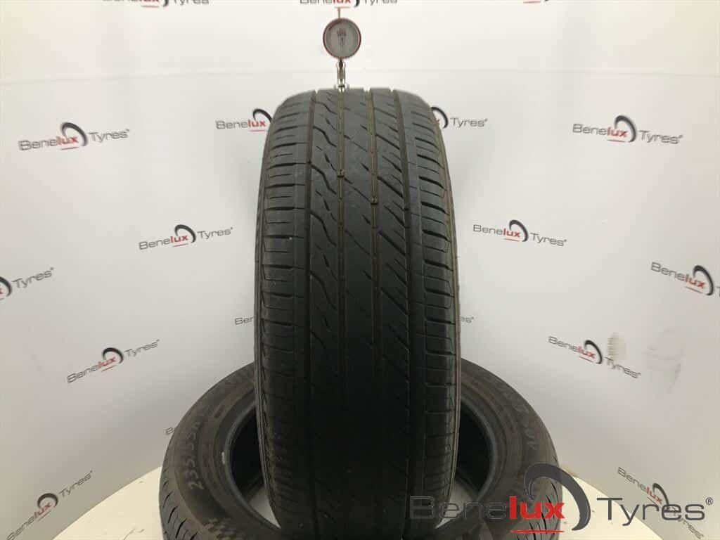 235/55ZR19 105W 235/55R19 235/55 ZR19 R19 235/55/19 2355519, Gebruikt, -, -, 235 mm