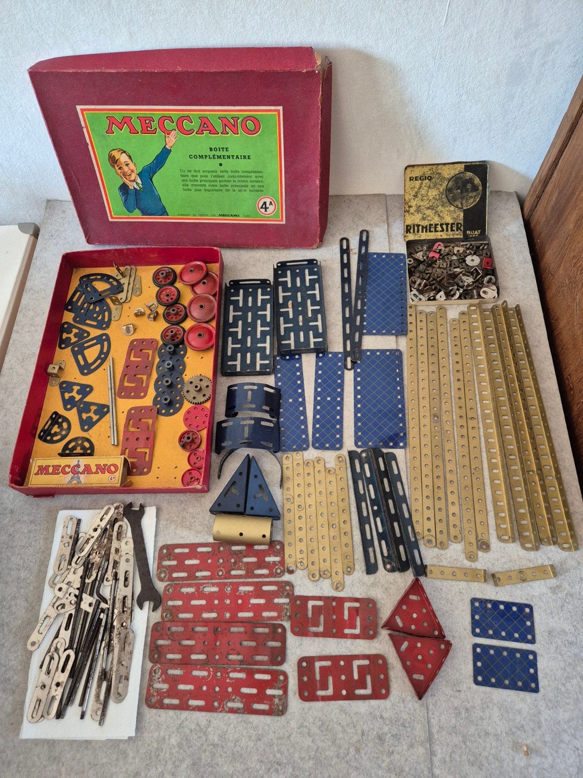 Meccano vintage. Doos en losse onderdelen, Enlèvement ou Envoi
