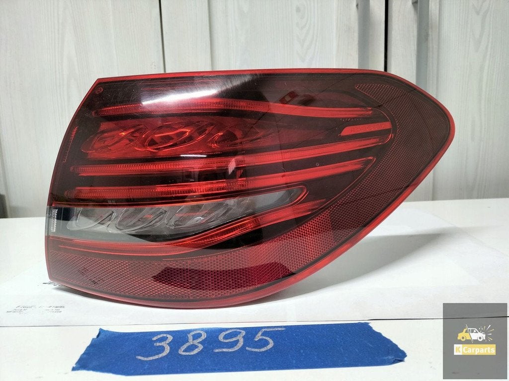 MERCEDES C KLASSE W205 COMBI ACHTERLICHT RECHTS, Auto-onderdelen, Gebruikt, Mercedes-Benz AG, Mercedes-Benz, Mercedesstrasse 120
70372  Stuttgart, DE