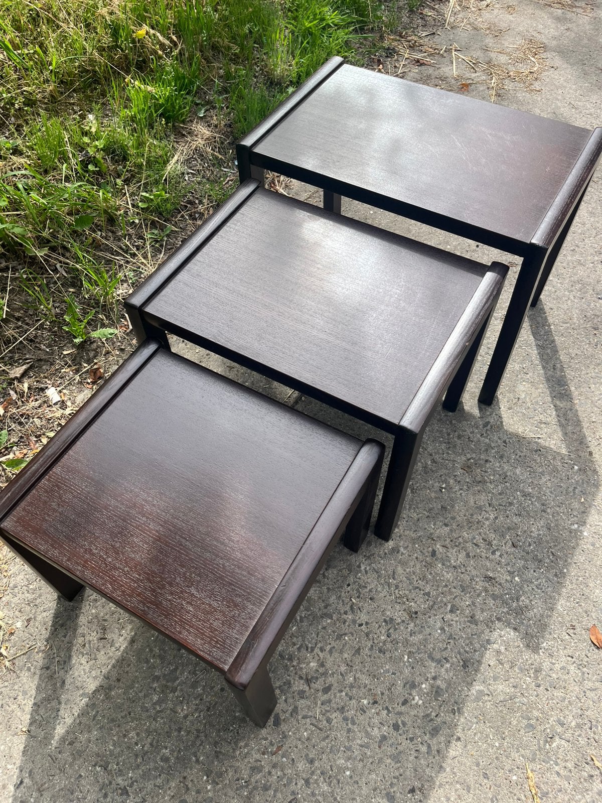 Wenge neatingtabels 70tties, Ophalen