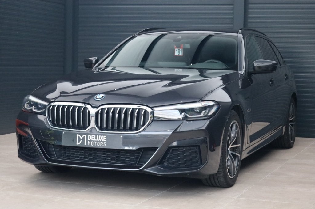 BMW 520 eA Touring Facelift M Sportpakket, Automaat, 1998 cc, Achterwielaandrijving, 4 cilinders