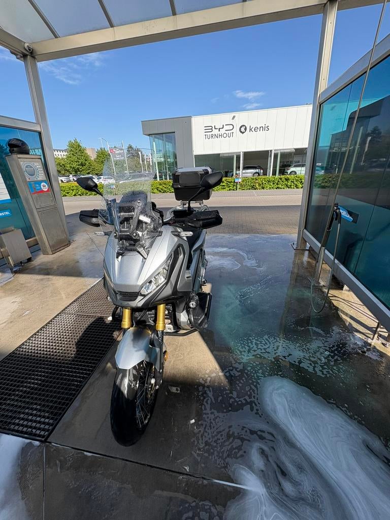 Honda X-ADV 750, Fietsen en Brommers, Brommers | Honda, Zo goed als nieuw, Ophalen