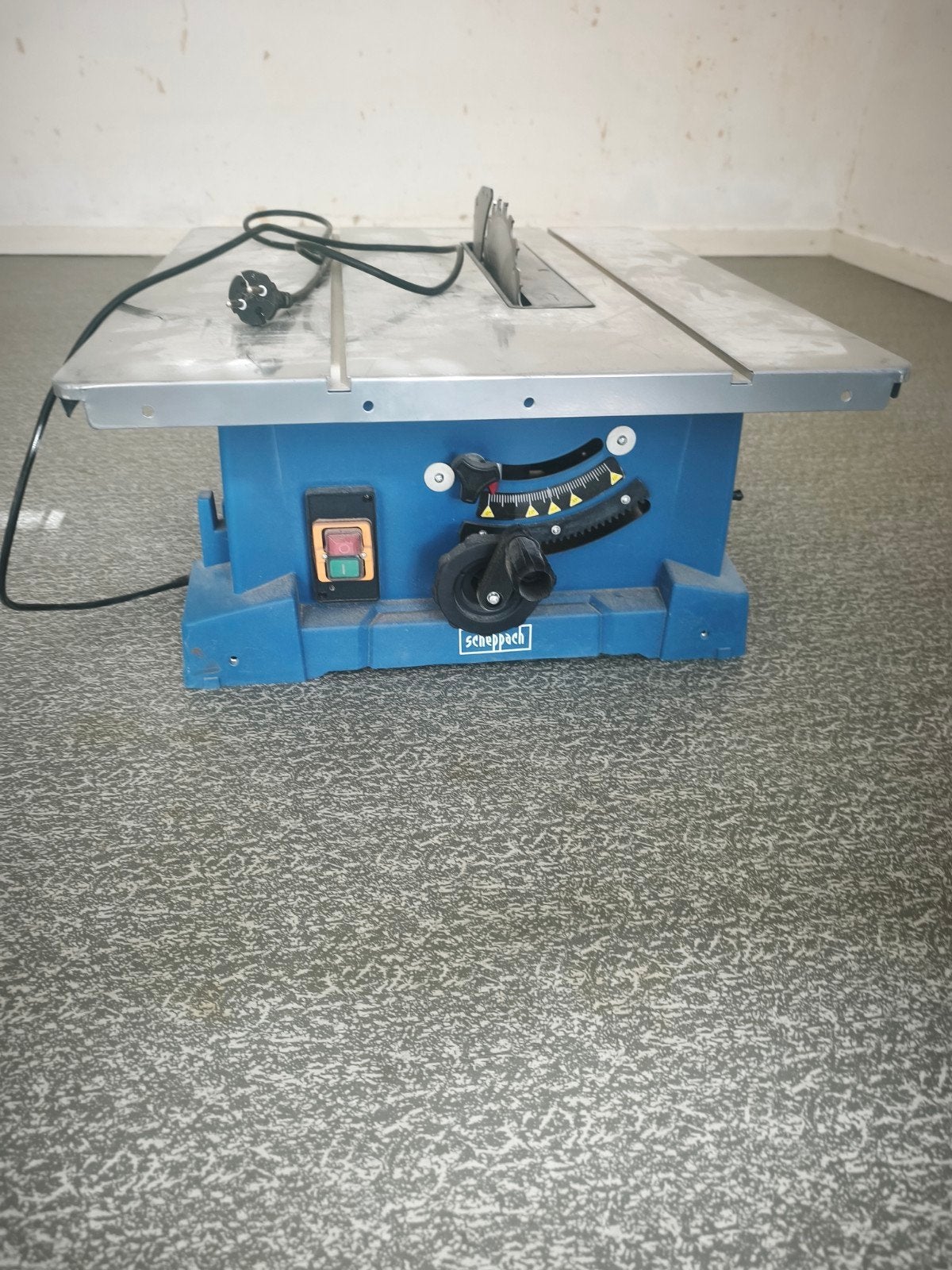 Zaagtafel machine, Doe-het-zelf en Bouw, Gereedschap | Zaagmachines, Ophalen of Verzenden