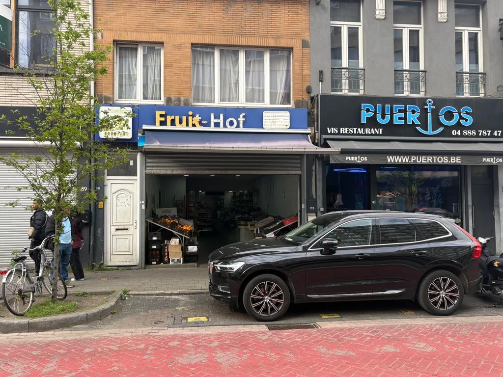 Overname fruit-groenten winkel met droogvoeding, Enlèvement