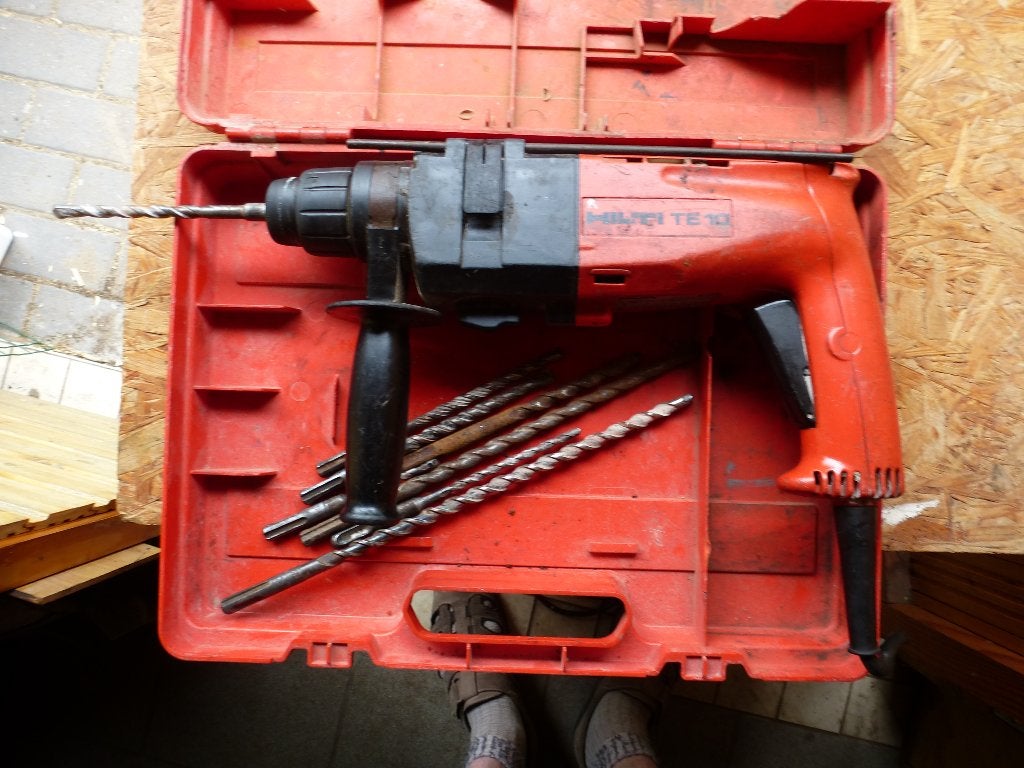 HILTI TE10 BOORMACHINE, Doe-het-zelf en Bouw, Gereedschap | Boormachines, Ophalen, Gebruikt, 400 tot 600 watt, Boormachine