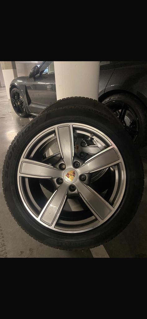Breedset 20 inch porsche velgen met goede winterbanden, Pneus hiver, Véhicule de tourisme, Enlèvement, Utilisé