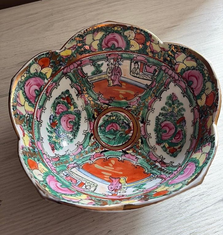 Grote Chinese Famille Rose Lotuskom (20,5 cm) –Vintage Macau, Ophalen of Verzenden