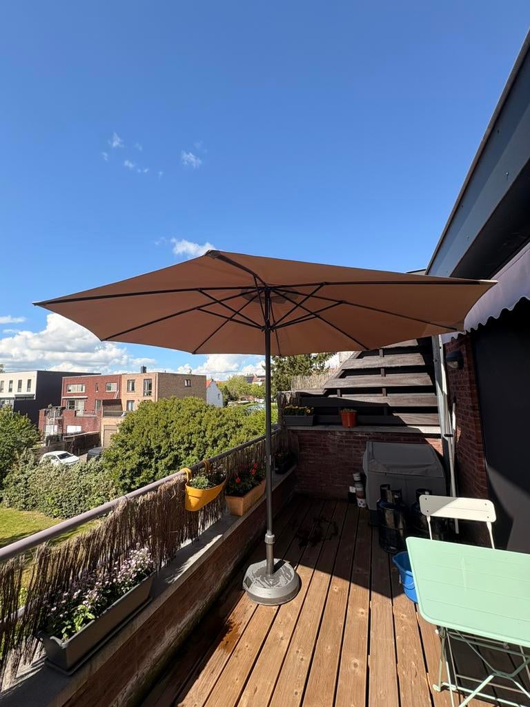 Parasol met voet, Tuin en Terras, Ophalen, Zo goed als nieuw