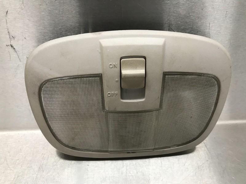 PLAFONNIER ARRIÈRE SsangYong Rexton (|8372008000|), Utilisé, SsangYong