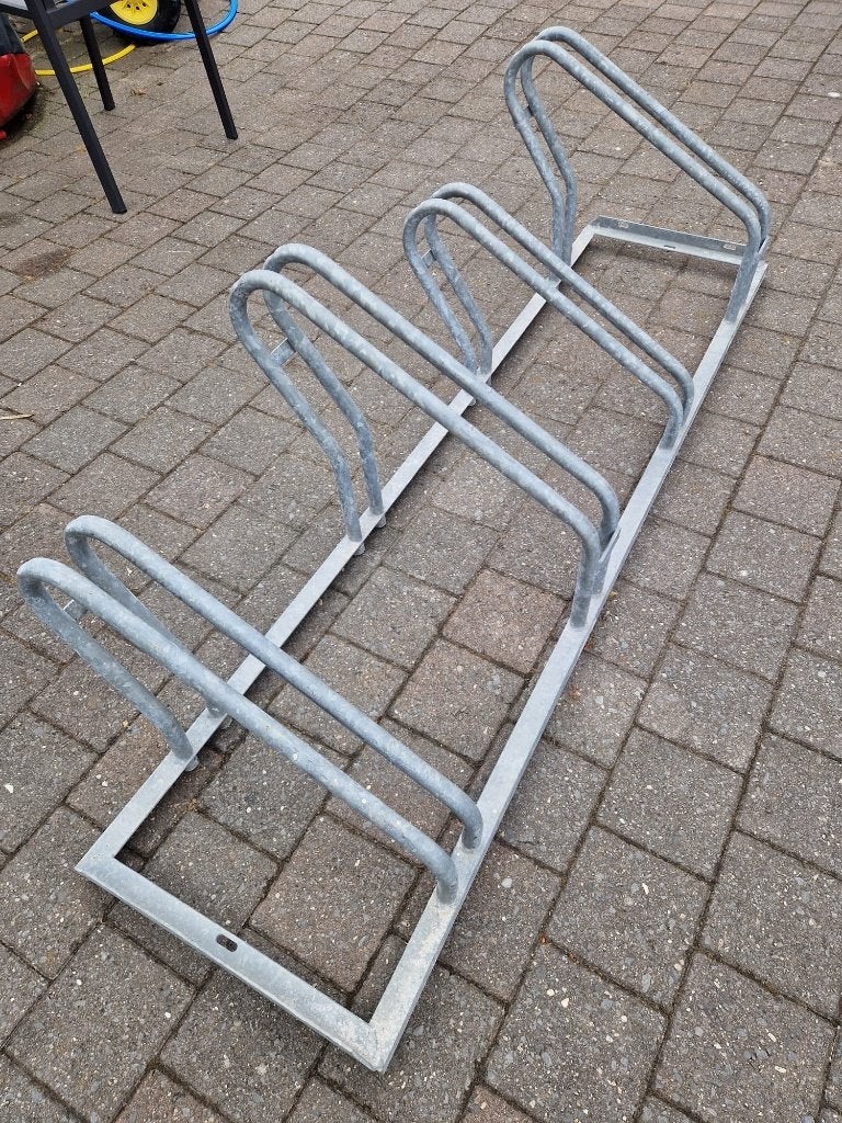 2x Fietsenrek - 4 fietsen - sterk - galva, Vélos & Vélomoteurs, Accessoires vélo | Porte-vélos, Enlèvement ou Envoi, Comme neuf