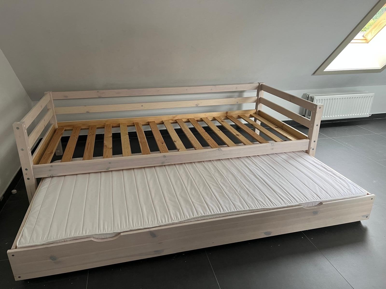 Eenpersoonsbed met bedlade, Ophalen, Zo goed als nieuw, Eenpersoons, Hout