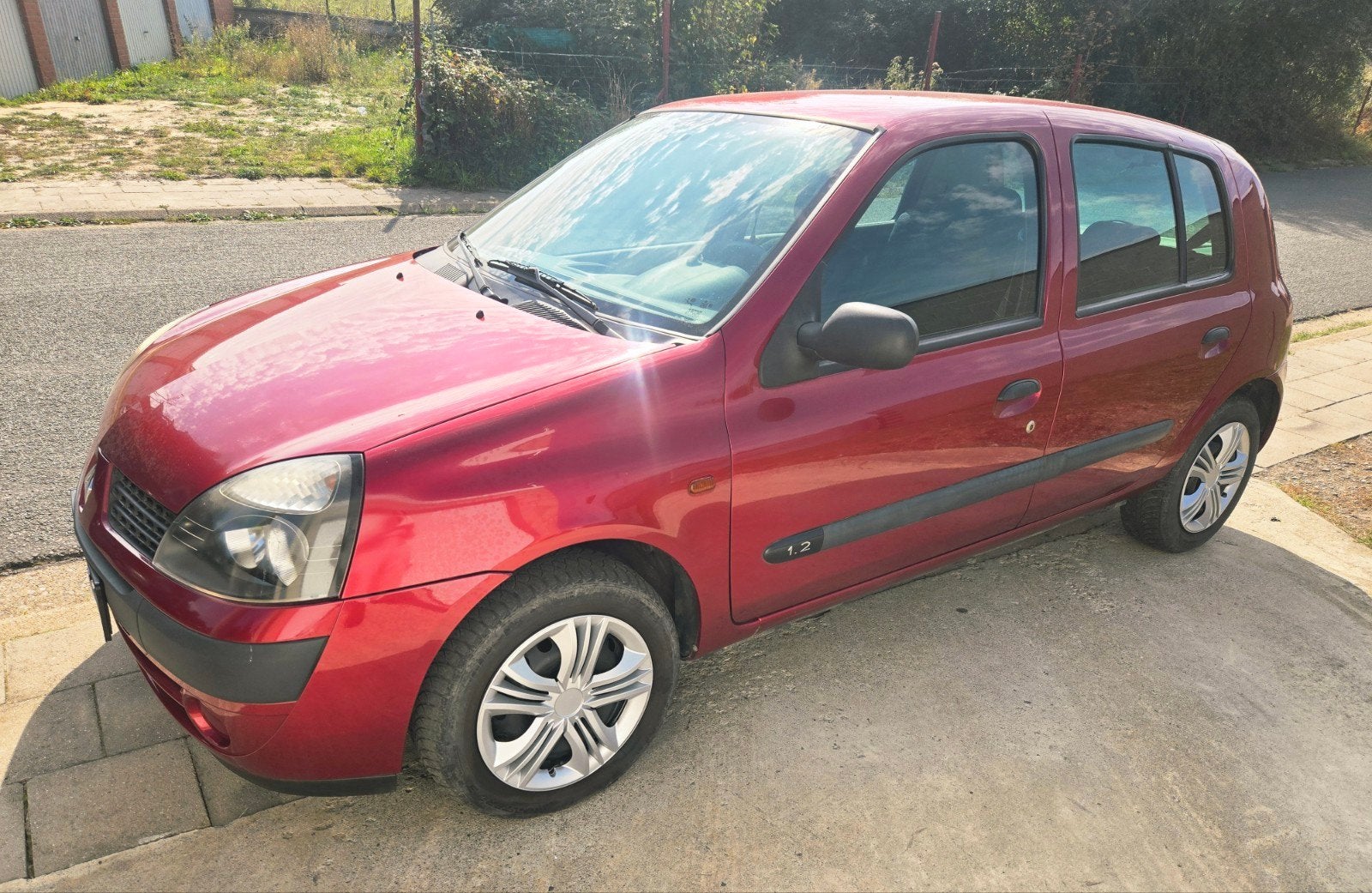 Renault Clio 1.2i 58Cv  89000Km  Déjà Prête à immatriculé, Autos, Rouge, Achat, Bleu, 5 portes