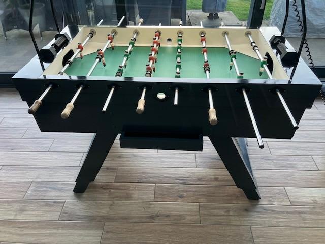 voetbaltafel jupiter, Ophalen, Zo goed als nieuw