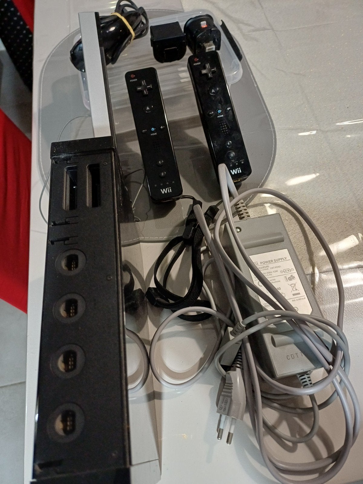 Complete Nintendo Wii Zwart (Getest!) + 3 Games & Oplaadstat, Ophalen of Verzenden, Met 2 controllers