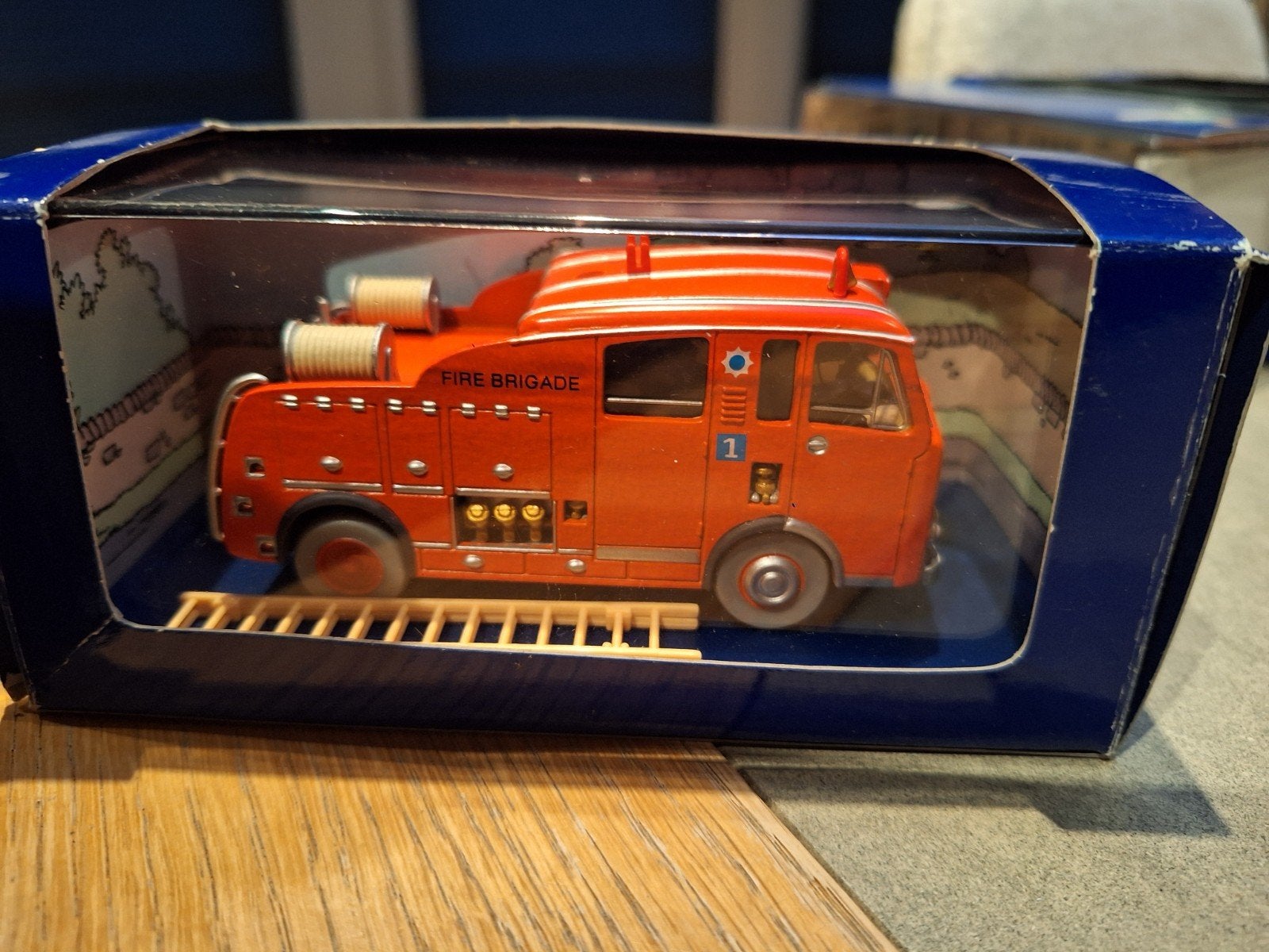 choix parmi plusieurs voitures de collection Tintin, Enlèvement, Voiture