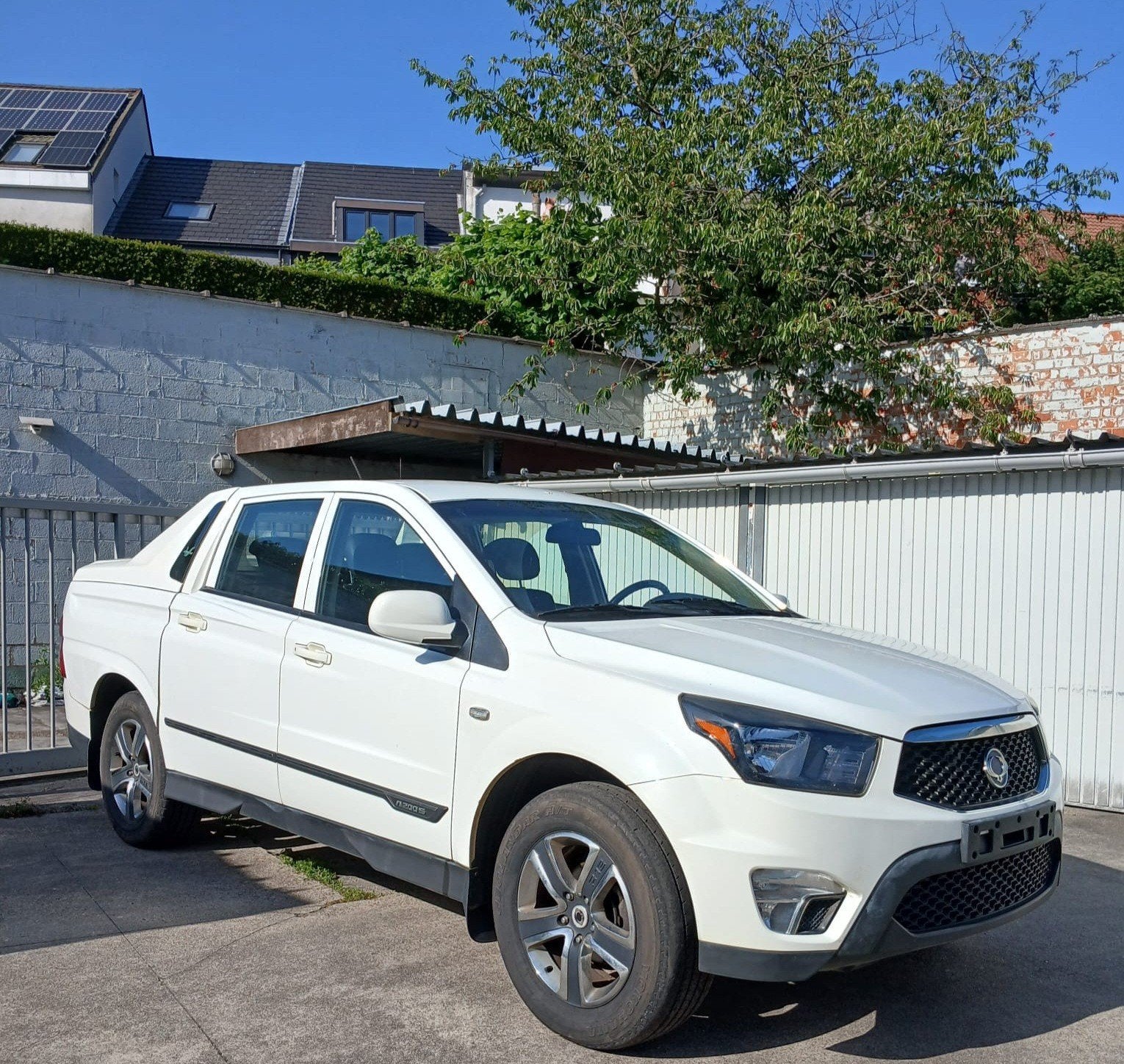 SSANGYONG ACTYON SPORTS-AUTOMAAT-2015-4x4-LEER-LICHTE VRACHT, Auto's, SsangYong, Automaat, Zwart, Actyon Sports, Wit