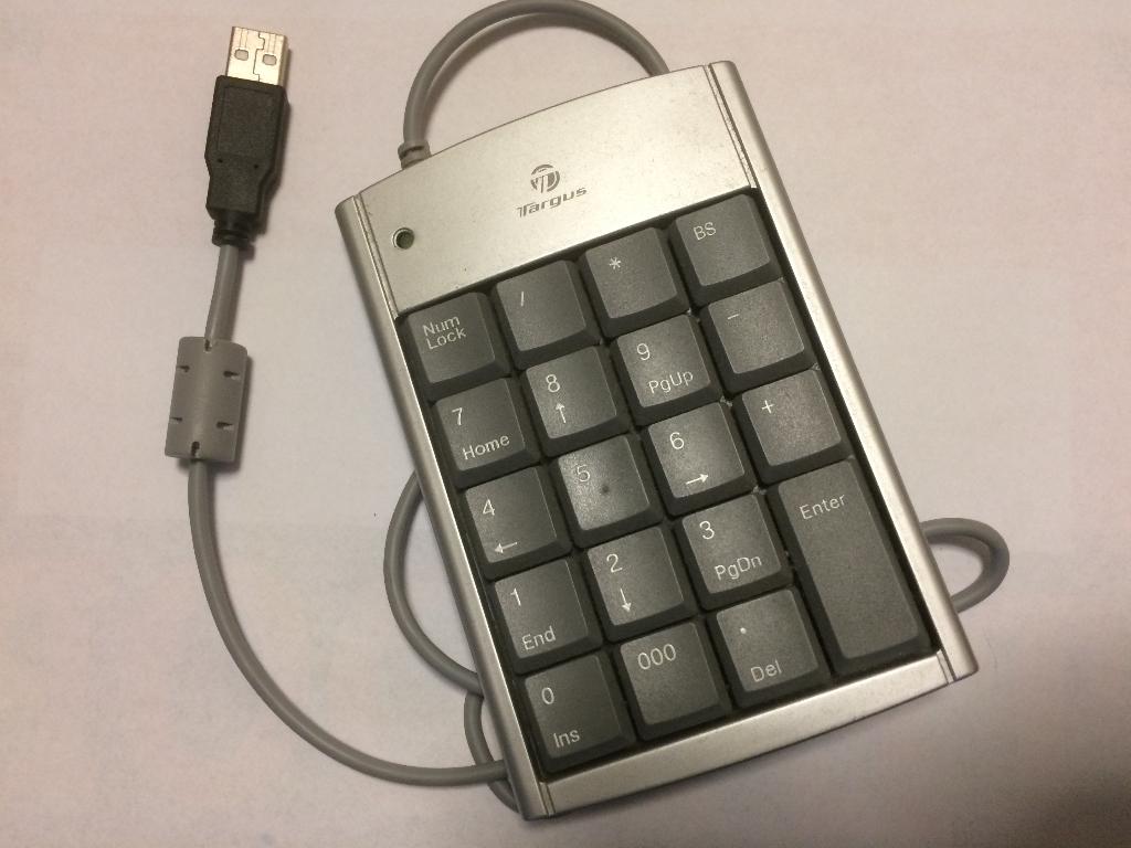 Numeriek klavier (targus), 2 USB poorten, Computers en Software, Toetsenborden, Ophalen, Gebruikt, TARGUS, Numeriek