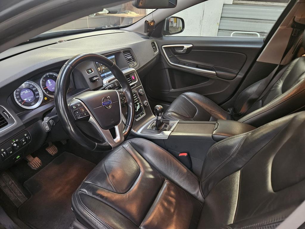 Volvo s60, Autos, Volvo, Achat, Boîte manuelle, S60, Noir
