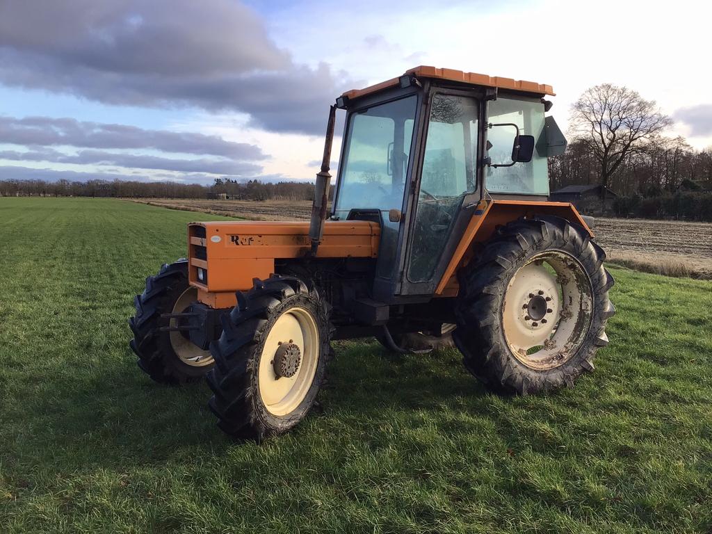 Tekoop Renault 781 s, Articles professionnels, Agriculture | Tracteurs, Renault, Enlèvement