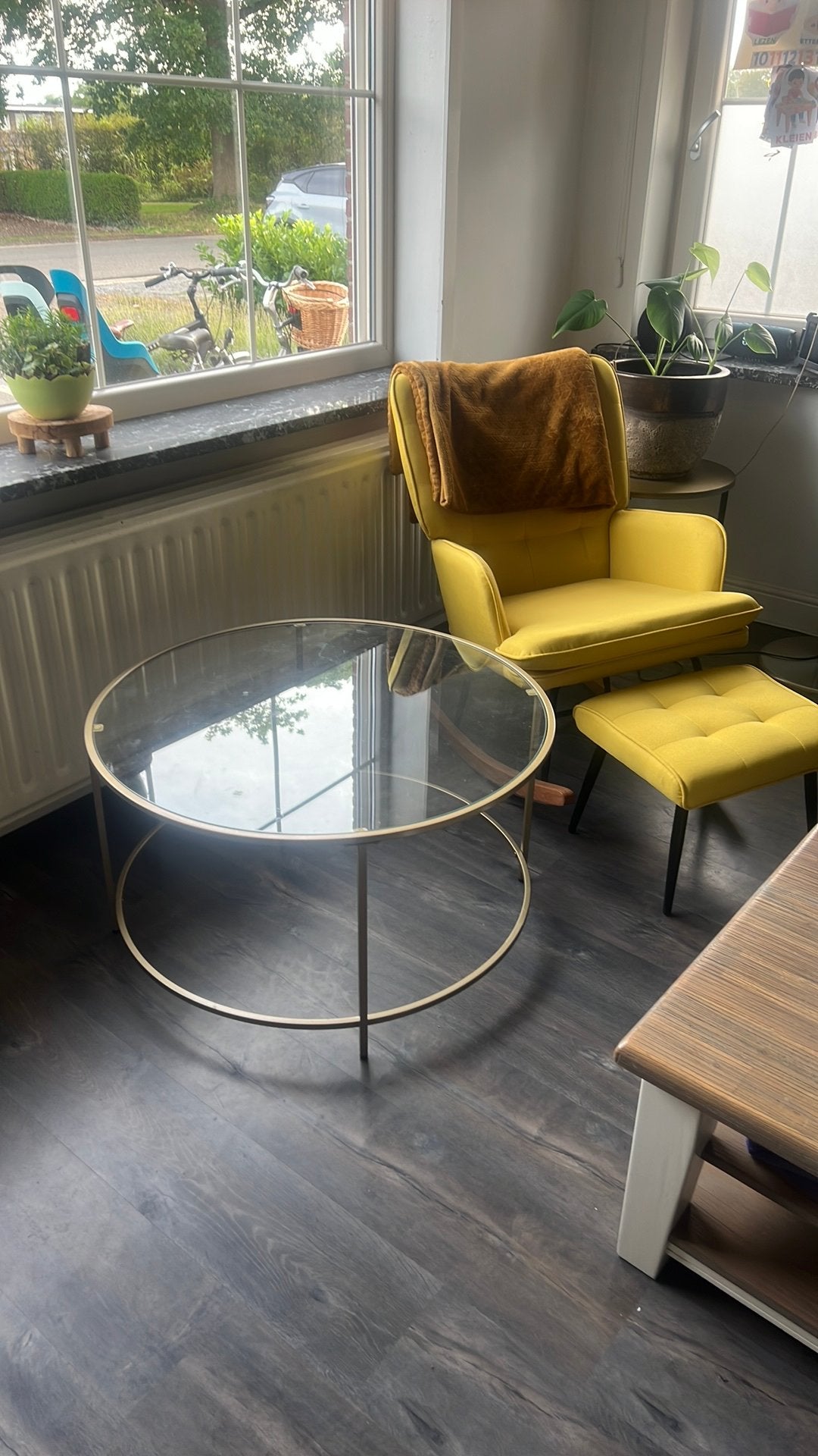 Glazen design tafel, in zeer nette staat.  GRATIS OPHALEN, Huis en Inrichting, Ophalen, Zo goed als nieuw