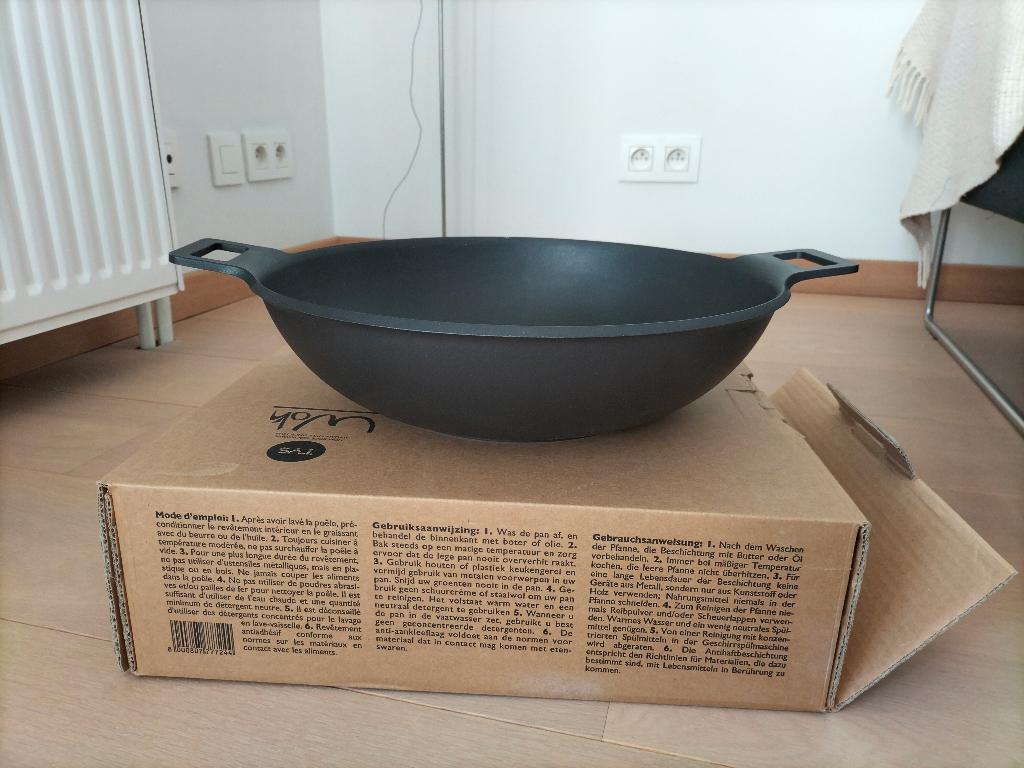 WOK avec couvercle  de la marque TVS, design Matteo THUN, Enlèvement ou Envoi, Plaque céramique, Utilisé, Autres matériaux