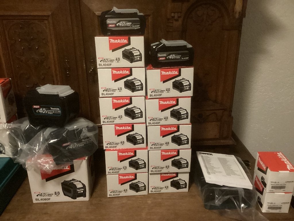 Nieuwe originele Makita accu’s 4x BL4080F per stuk 210,00 eu, Ophalen, Nieuw