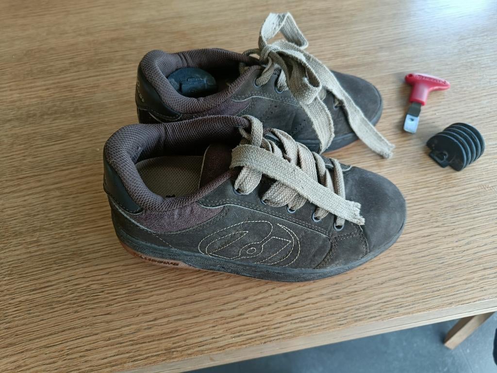 heelies ( schoen met wieletje), Ophalen