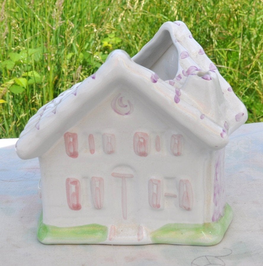 cache pot en faience maisonnette, Enlèvement ou Envoi, Comme neuf, Autres matériaux, Intérieur