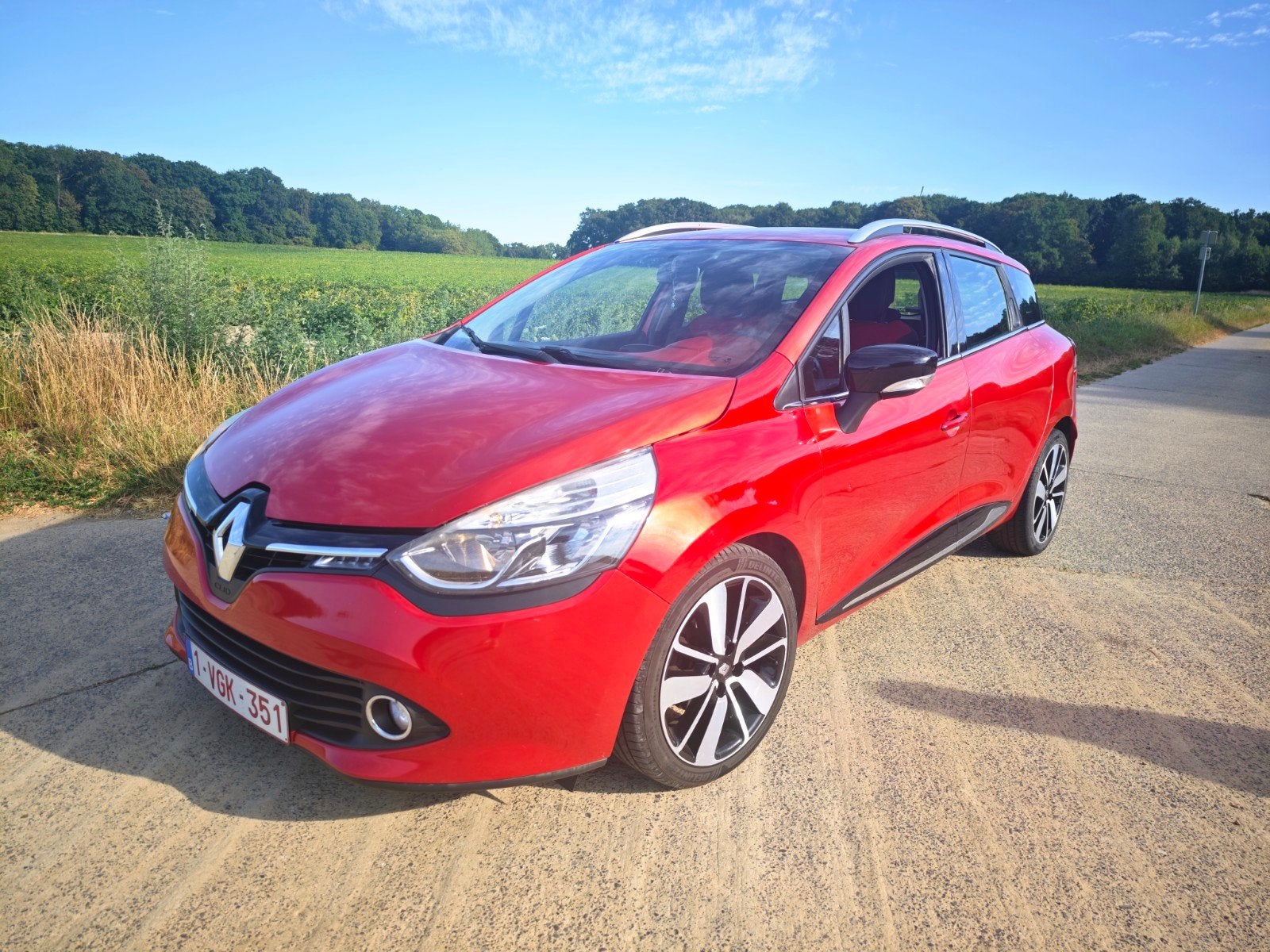 Démarrage et arrêt de la Renault Clio GrandTour Dynamique, Autos, Rouge, Euro 5, Achat, Boîte manuelle