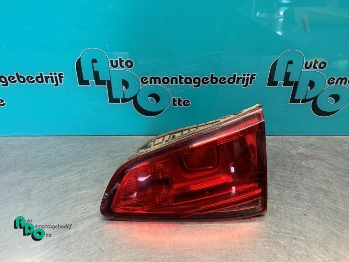 Feu arrière droit d'un Volkswagen Golf (Golf 12-), Autos : Pièces & Accessoires, Volkswagen, -, 3 mois de garantie, Utilisé