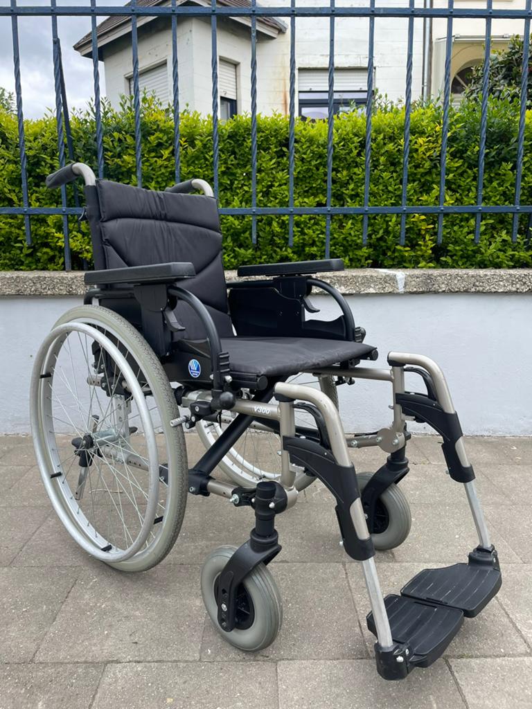 Vermeiren V 300 opvouwbare rolstoel nieuwstaat, Diversen, Rolstoelen, Ophalen of Verzenden, Inklapbaar, Zo goed als nieuw, Handbewogen rolstoel