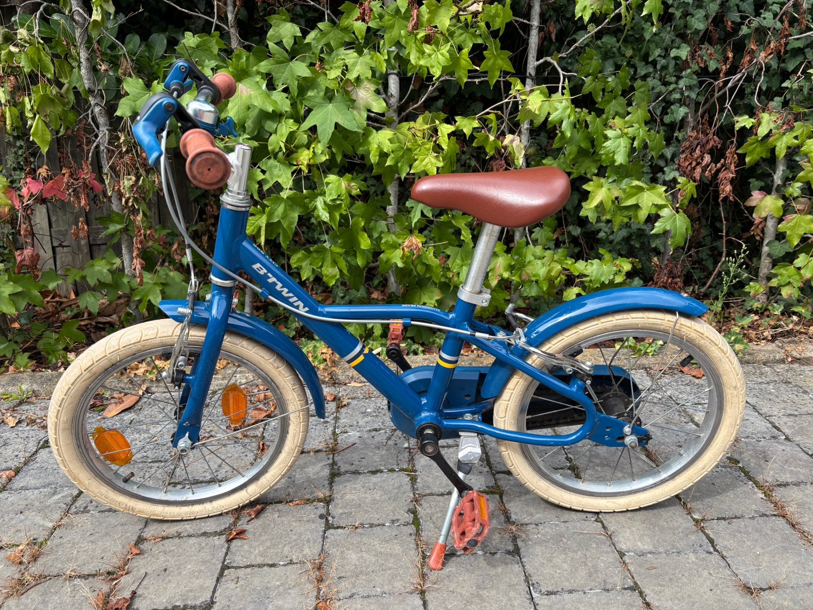 Blauwe B’Twin Kids 16 inch 900 city kinderfiets, Ophalen, Gebruikt, Minder dan 16 inch