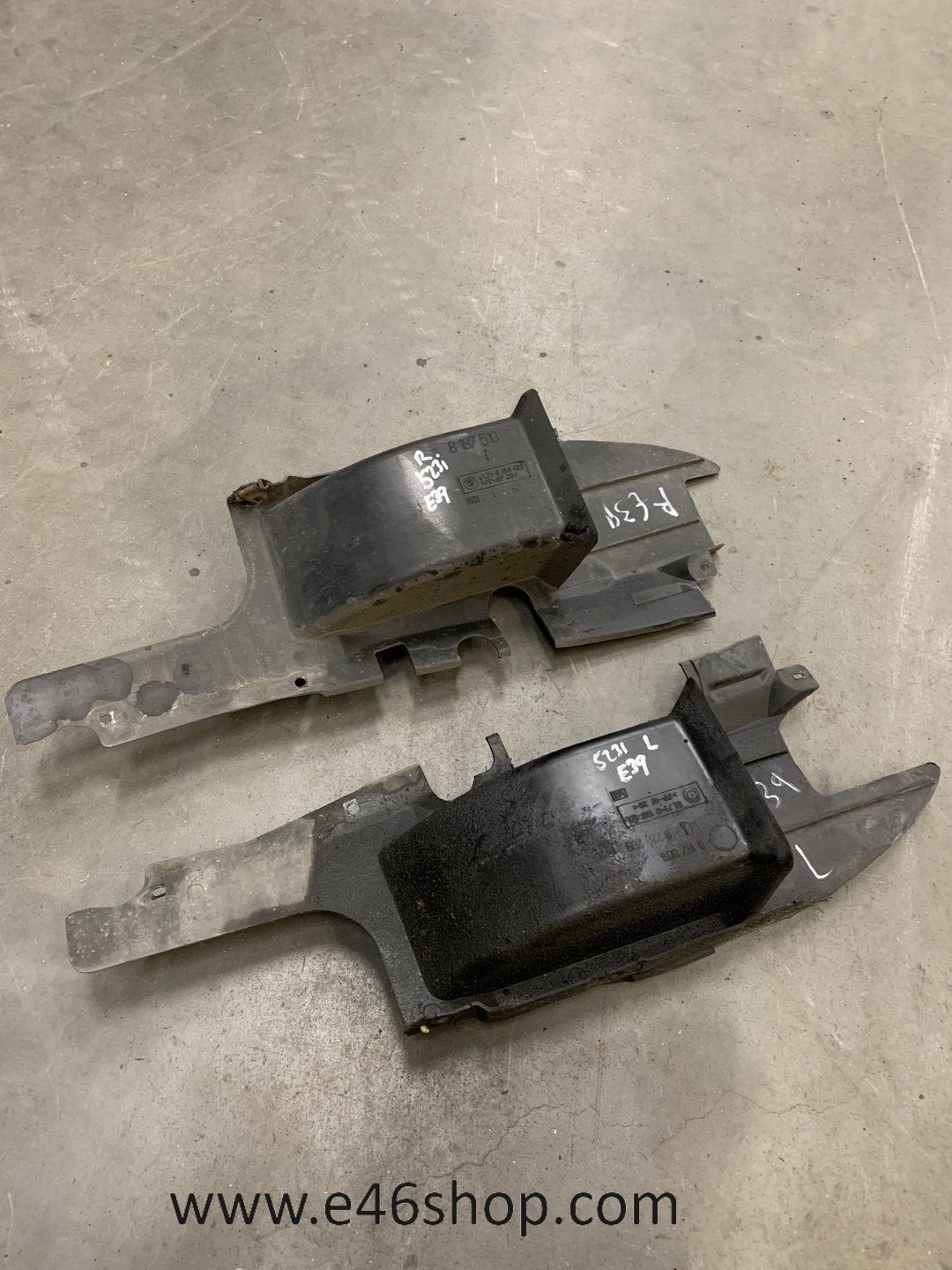 LUCHTGELEIDER REMMEN BMW 5" E39 LINKS EN RECHTS, Gebruikt, -, -, Ophalen of Verzenden