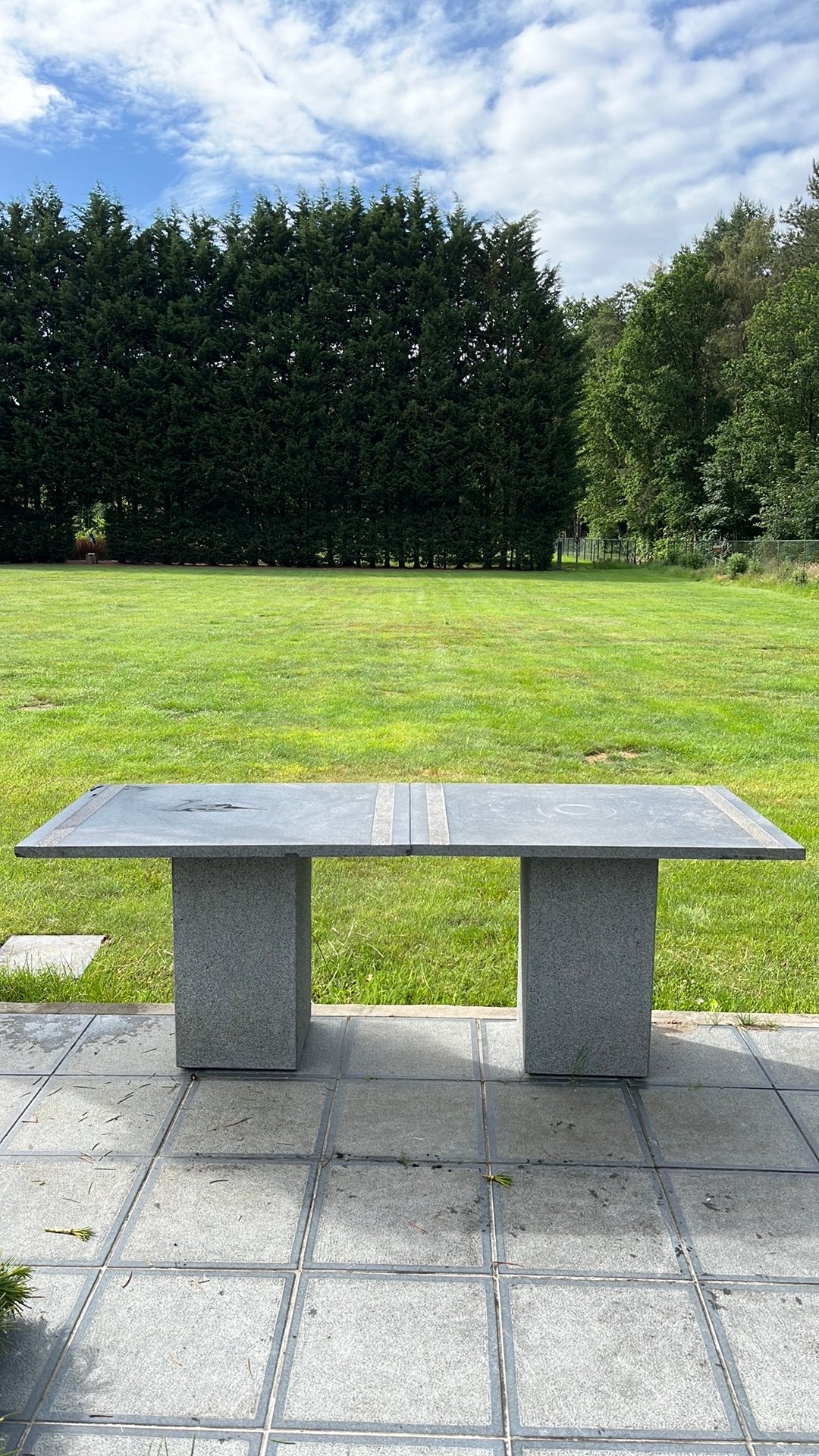 Granieten tuintafel, Ophalen, Zo goed als nieuw