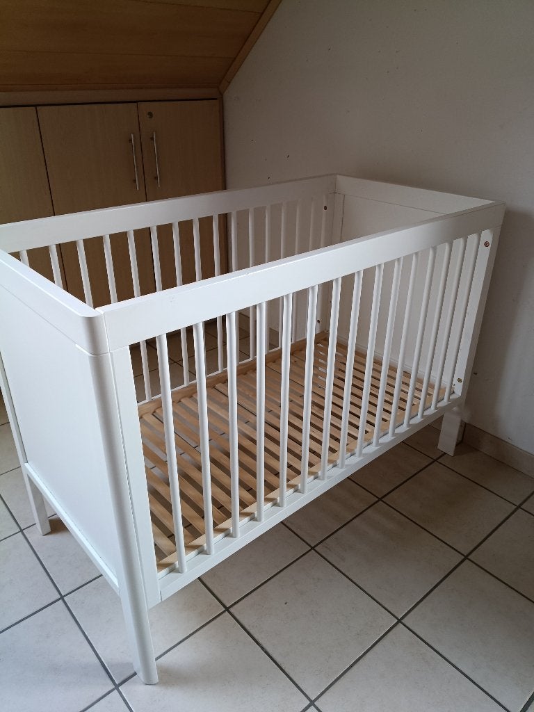 Kwalitatief babybed Troll, Ophalen, Gebruikt, Ledikant