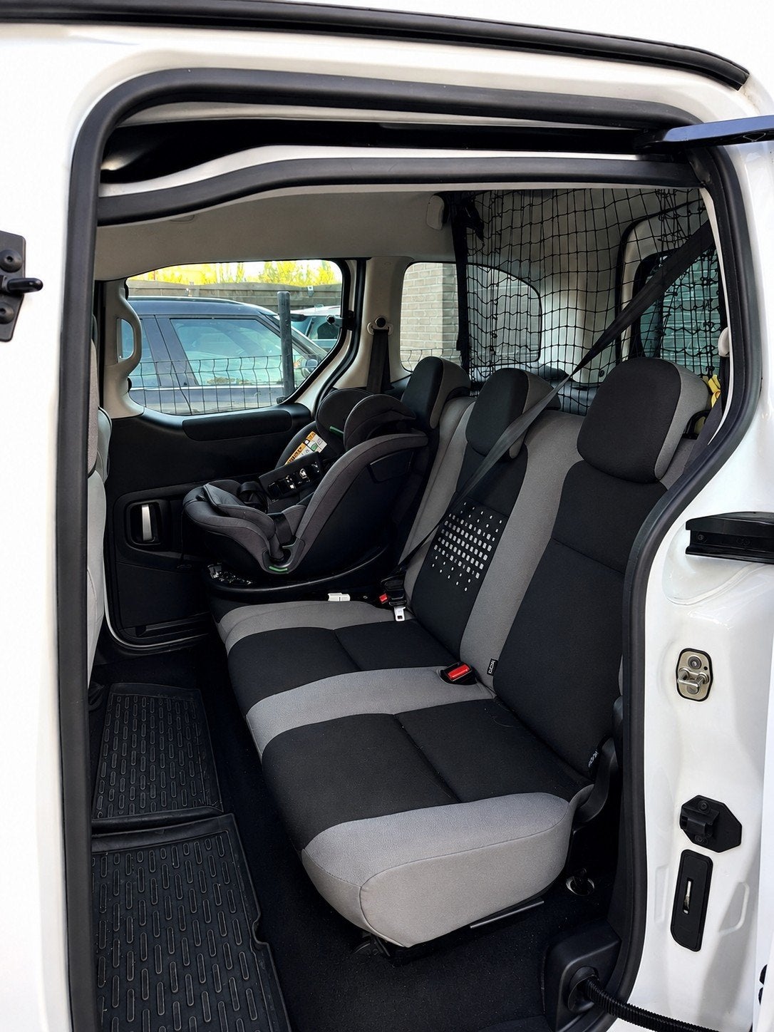 citroen berlingo 2016 model euro 6, Voorwielaandrijving, Adaptive Cruise Control, Stof, Wit