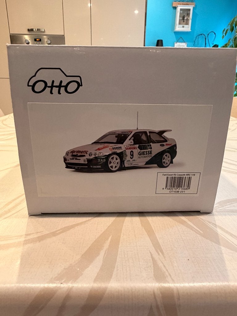 Ford escort cosworth 1/18 ottomobile, Hobby & Loisirs créatifs, Voitures miniatures | 1:18, Enlèvement ou Envoi, Neuf, Voiture