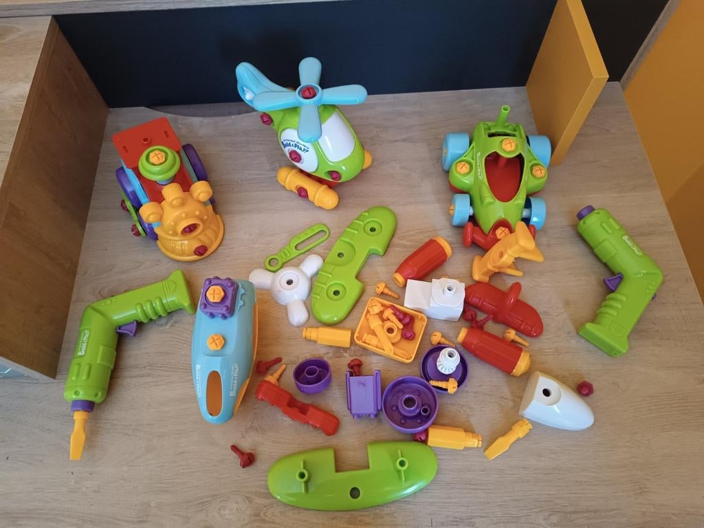 Build & play! Bouwset, Ophalen