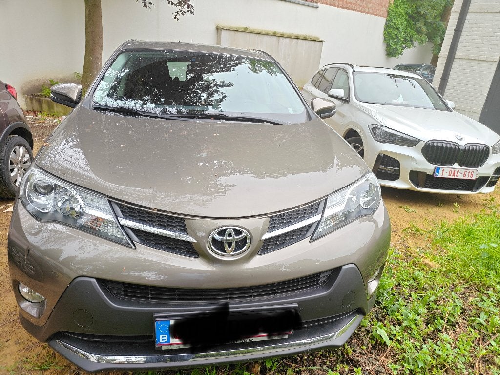 Toyota RAV4, Cuir, Capteur de lumière, Noir, 5 places