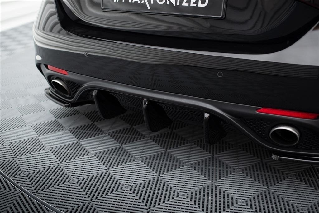 Maxton Design Alfa Romeo Giulia Veloce Q4 Rear Valance Spoil, Verzenden