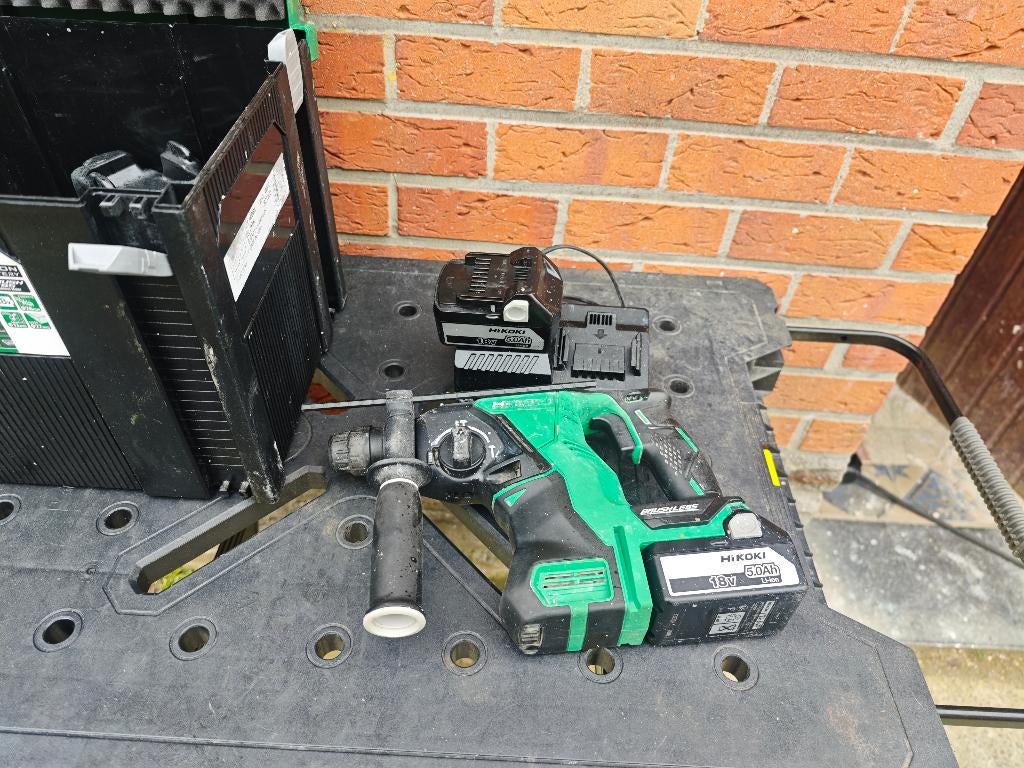 Hikoki DH18DBL, Doe-het-zelf en Bouw, Gereedschap | Boormachines, Ophalen of Verzenden, Gebruikt, Boor- en Schroefmachine