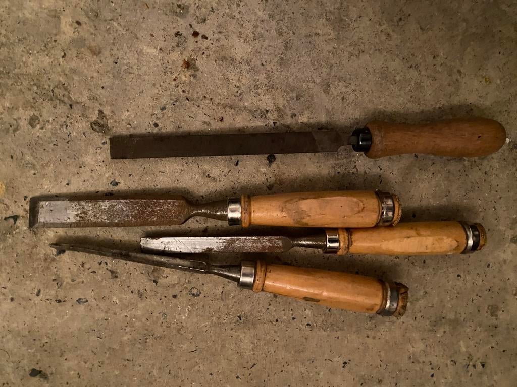 Outils a bois, Ophalen