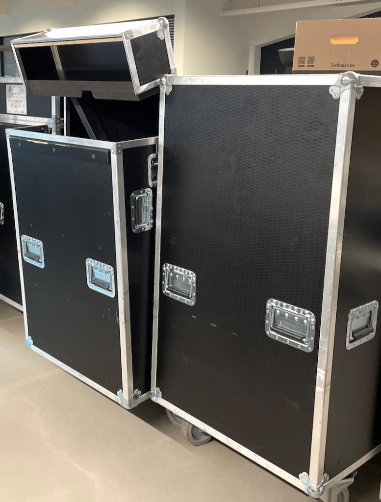 Grote flightcase (3 stuks), Ophalen, Zo goed als nieuw, Flightcase