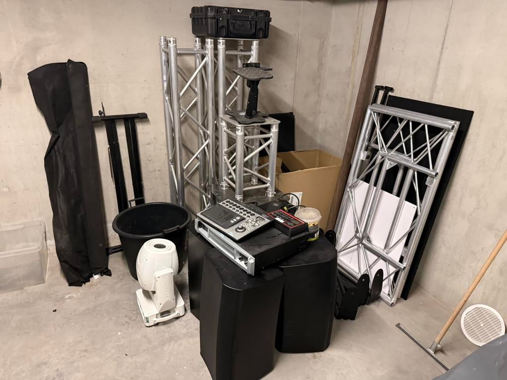 Dj Materiaal Professioneel 4x Qsc 12inch Luidspreker, Ophalen of Verzenden, Zo goed als nieuw
