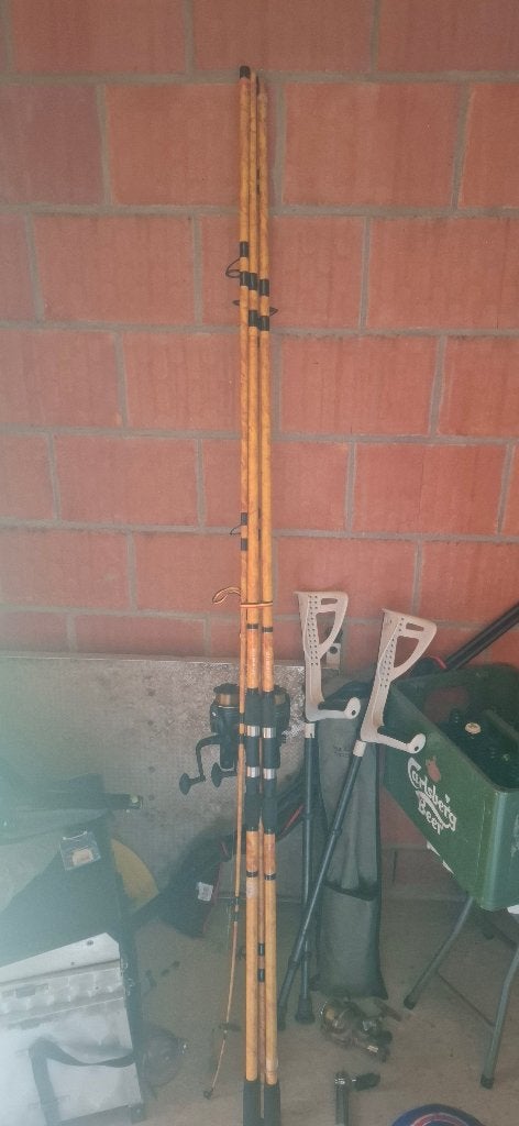 2 camouflage hengels met molens te koop, Ophalen, Nieuw