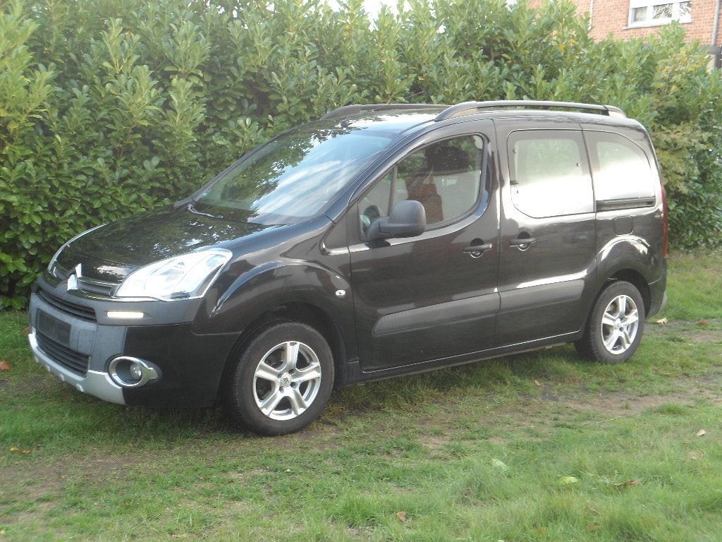 Citroën Berlingo : 122 000 km diesel avec carnet d'entretien, Autos, Citroën, Euro 5, Boîte manuelle, Entretenue par le concessionnaire