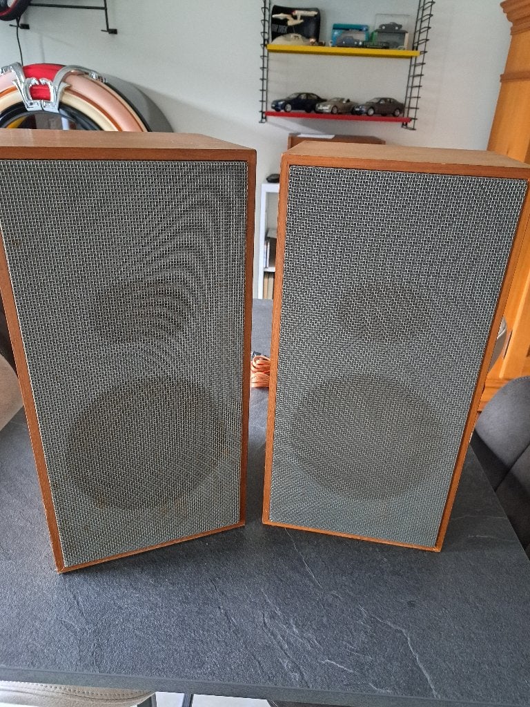 vintage REVOX LUIDSPREKERS, Autres marques, Moins de 60 watts, Câbles inclus, Enlèvement
