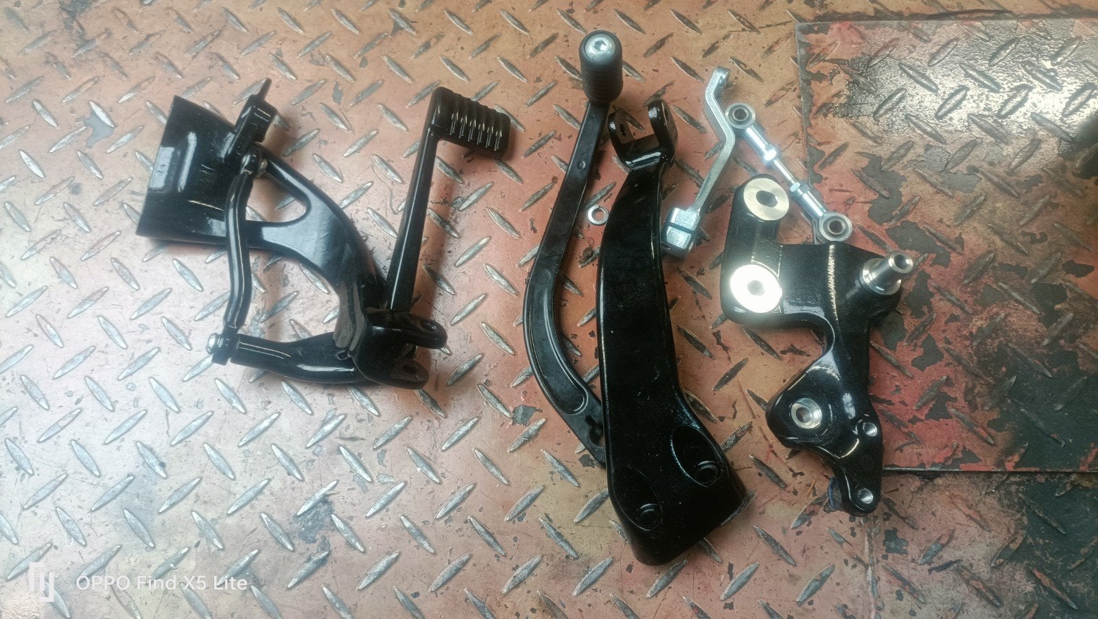 Commandes intermédiaires Harley-Davidson, Enlèvement ou Envoi